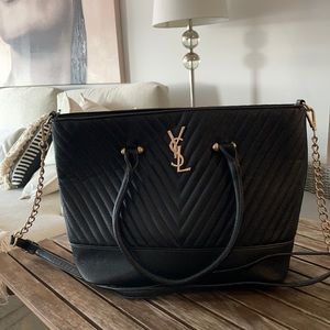 Black YSL tote bag. Barely used and in excellent condition !